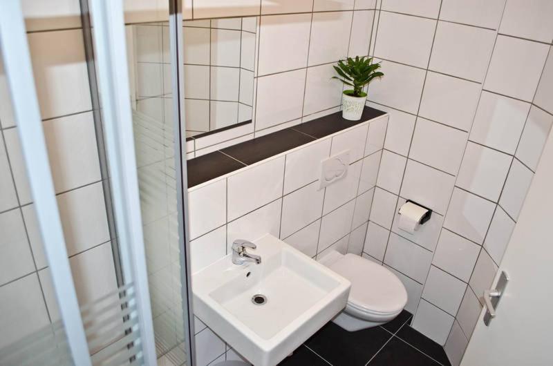 Gröbenzell Hostel Nanina الغرفة الصورة