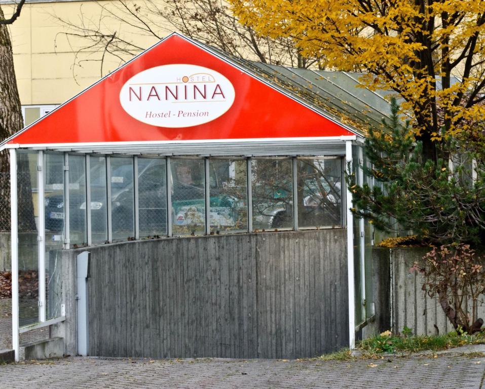 Gröbenzell Hostel Nanina المظهر الخارجي الصورة